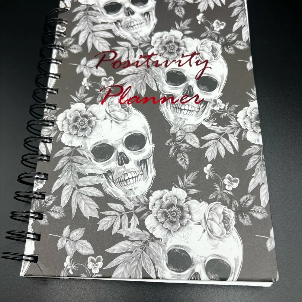 Black Skull & Roses Planer New